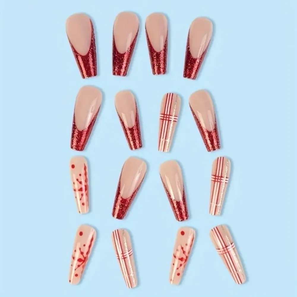 24 Pieces Fake Press On Nails